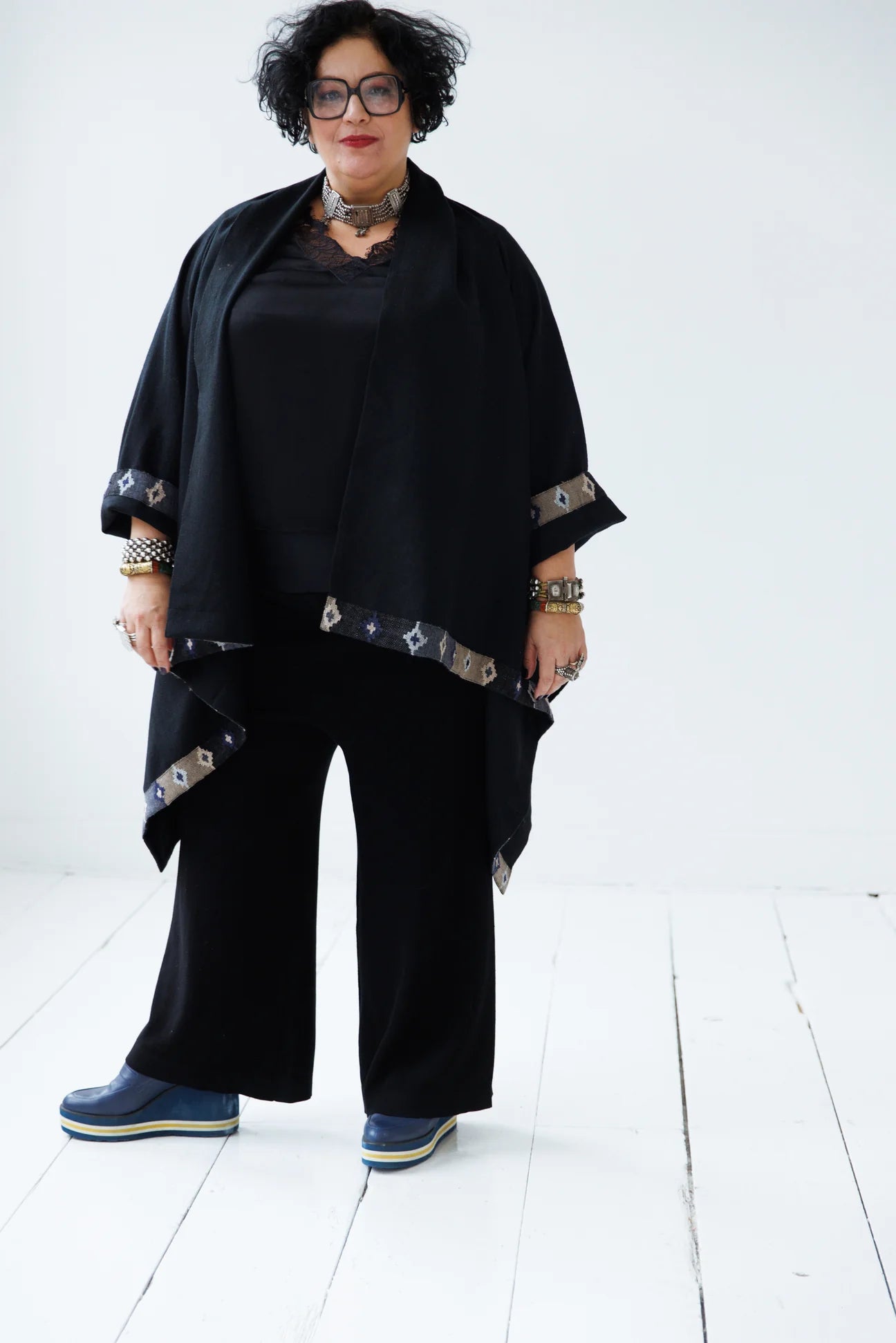 Julahas Wool Cape Coat Cocoon Black – Zuri