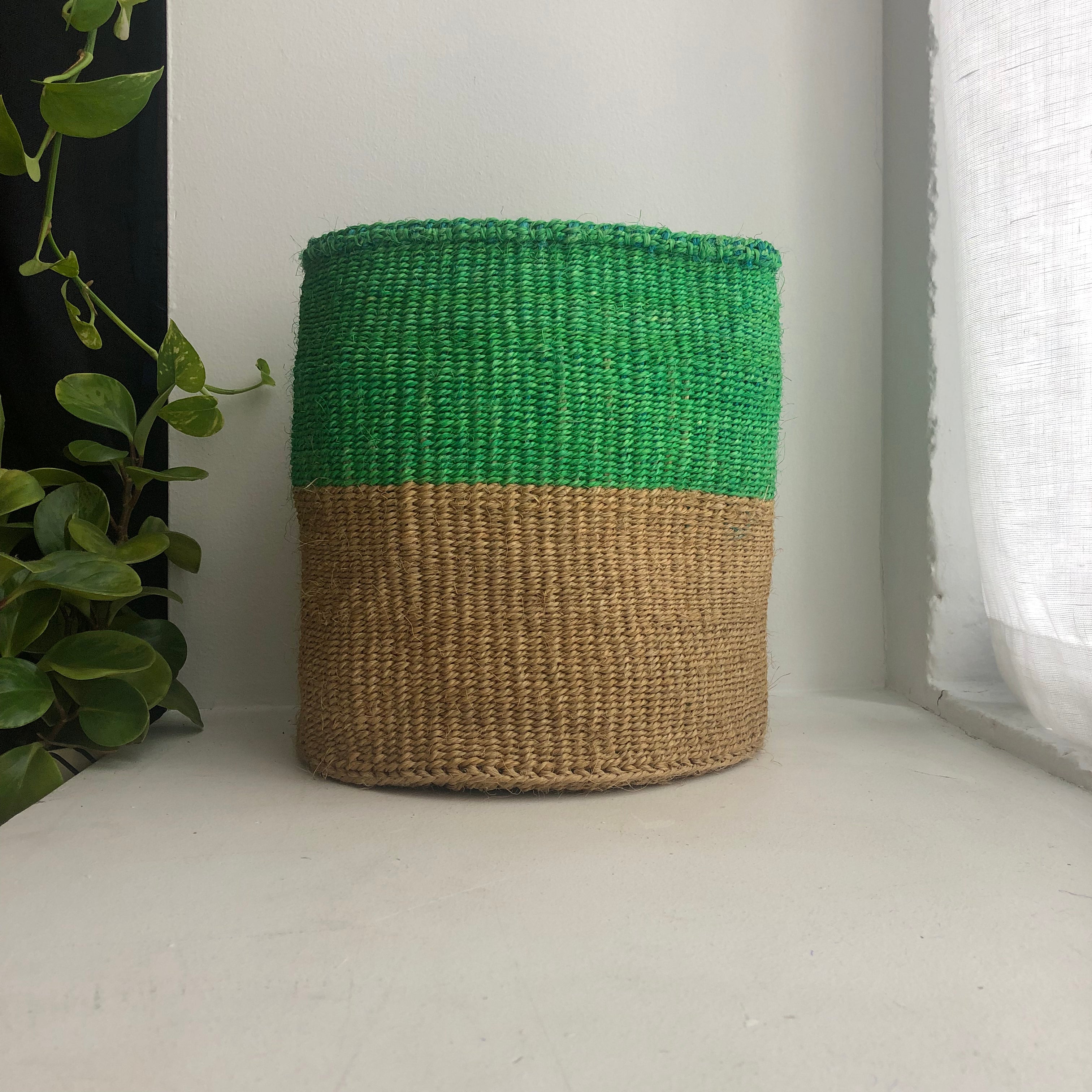 10&quot; green and natural basket
