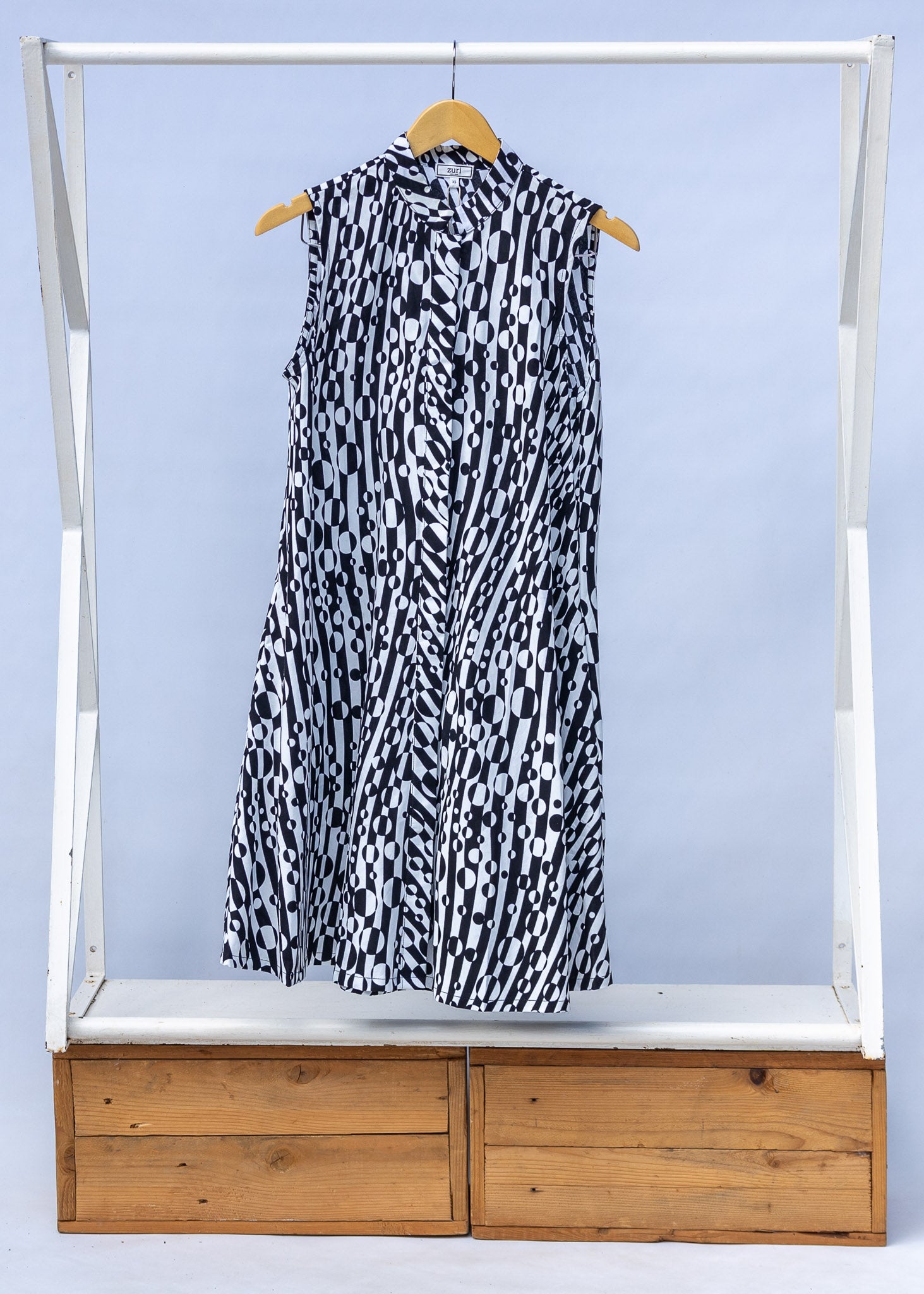 Fluxus Sleeveless Dress – Zuri Fluxus Sleeveless Dress – Zuri