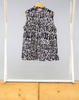 Monochrome Sleeveless Shirt