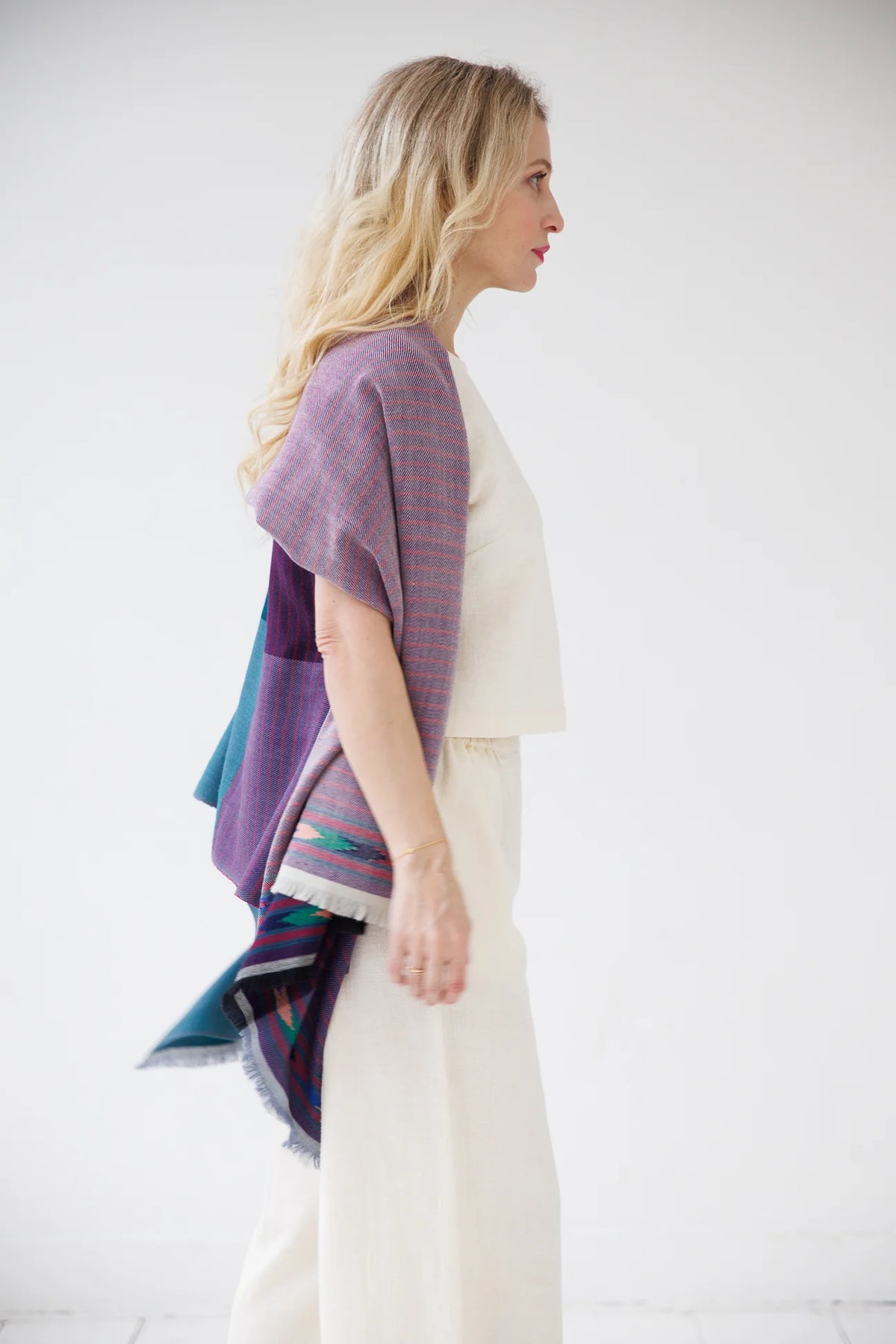 Julahas Light Wool Cape Fusion Teal Purple