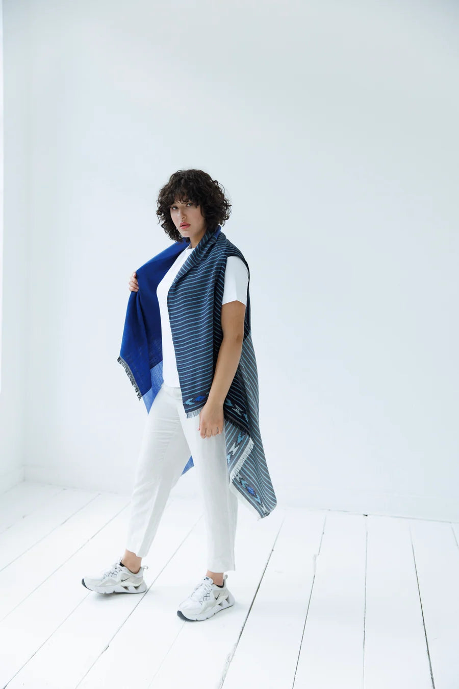 Julahas Light Wool Fusion Blue Cape