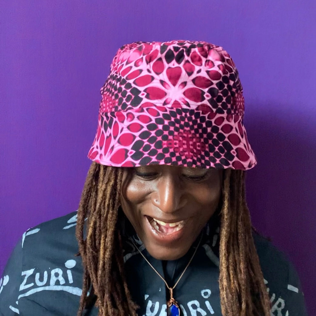 Model wearing bucket hat