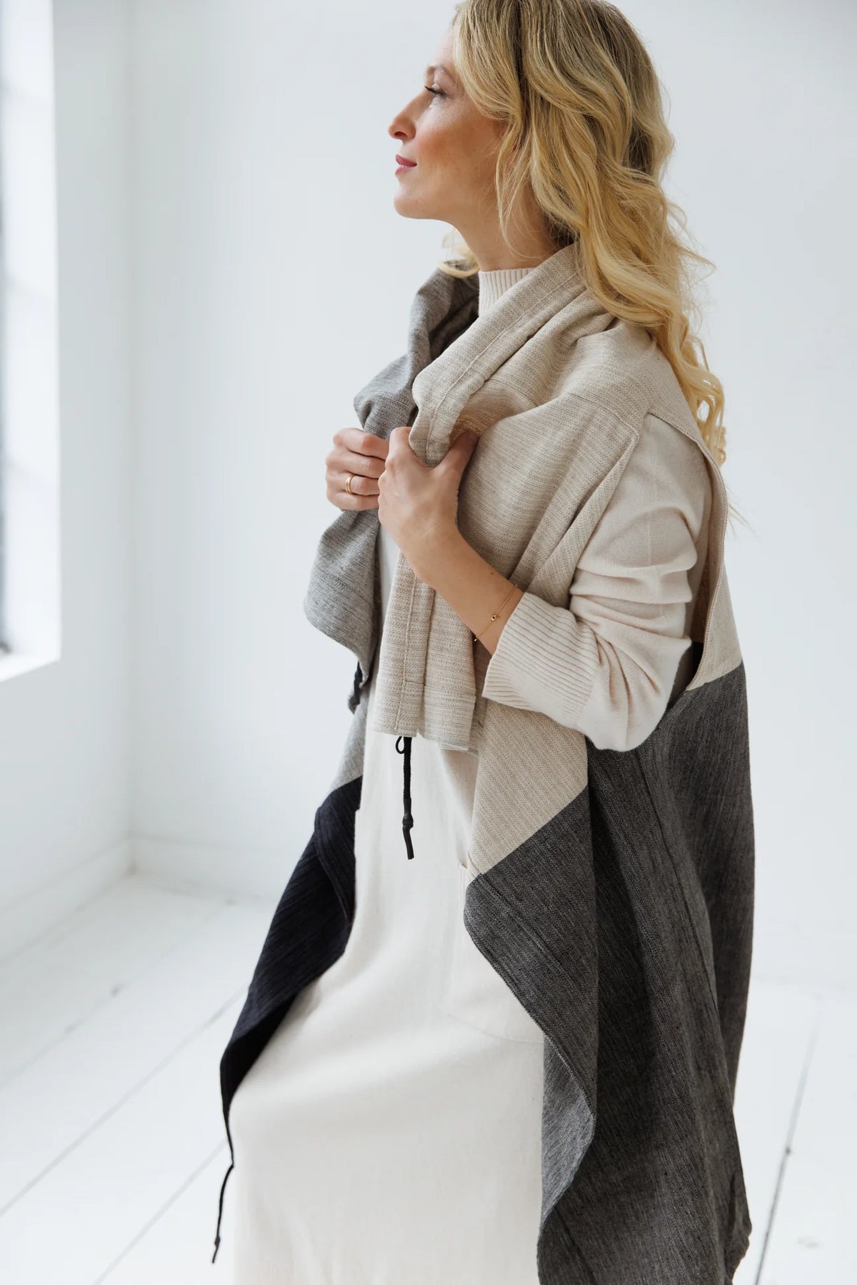 Julahas Cotton Cape Equal Graphic