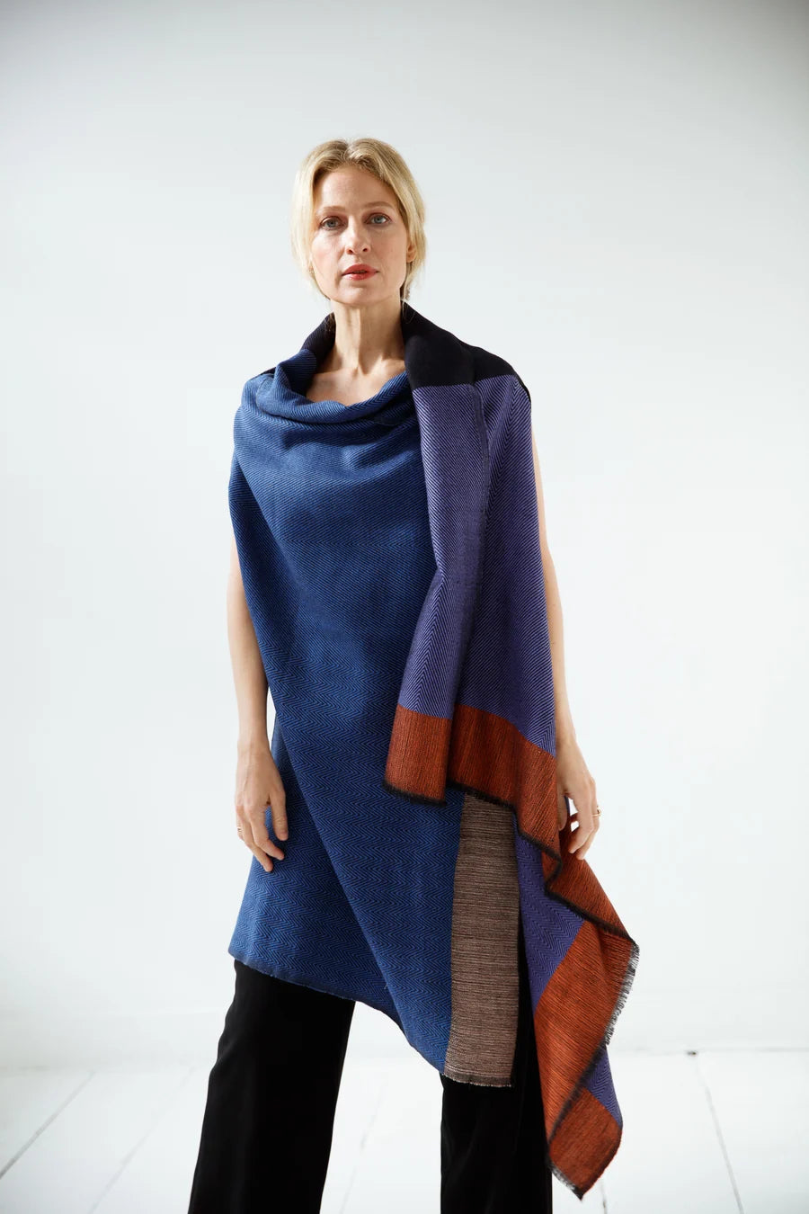 Julahas Daria Hudson Cape