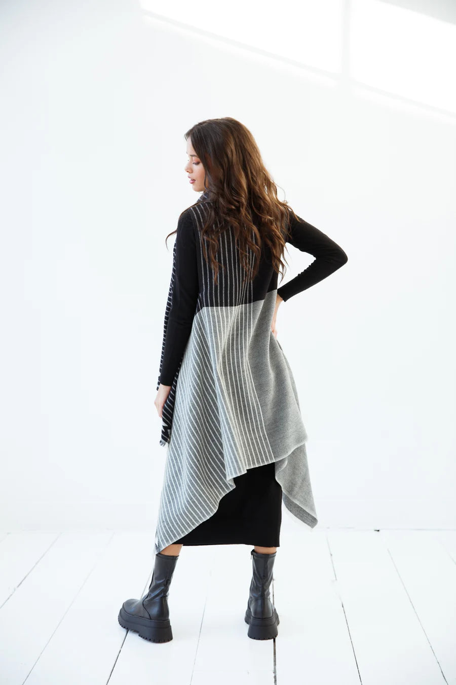 Julahas Light Wool Cape Fusion Graphic - Petite