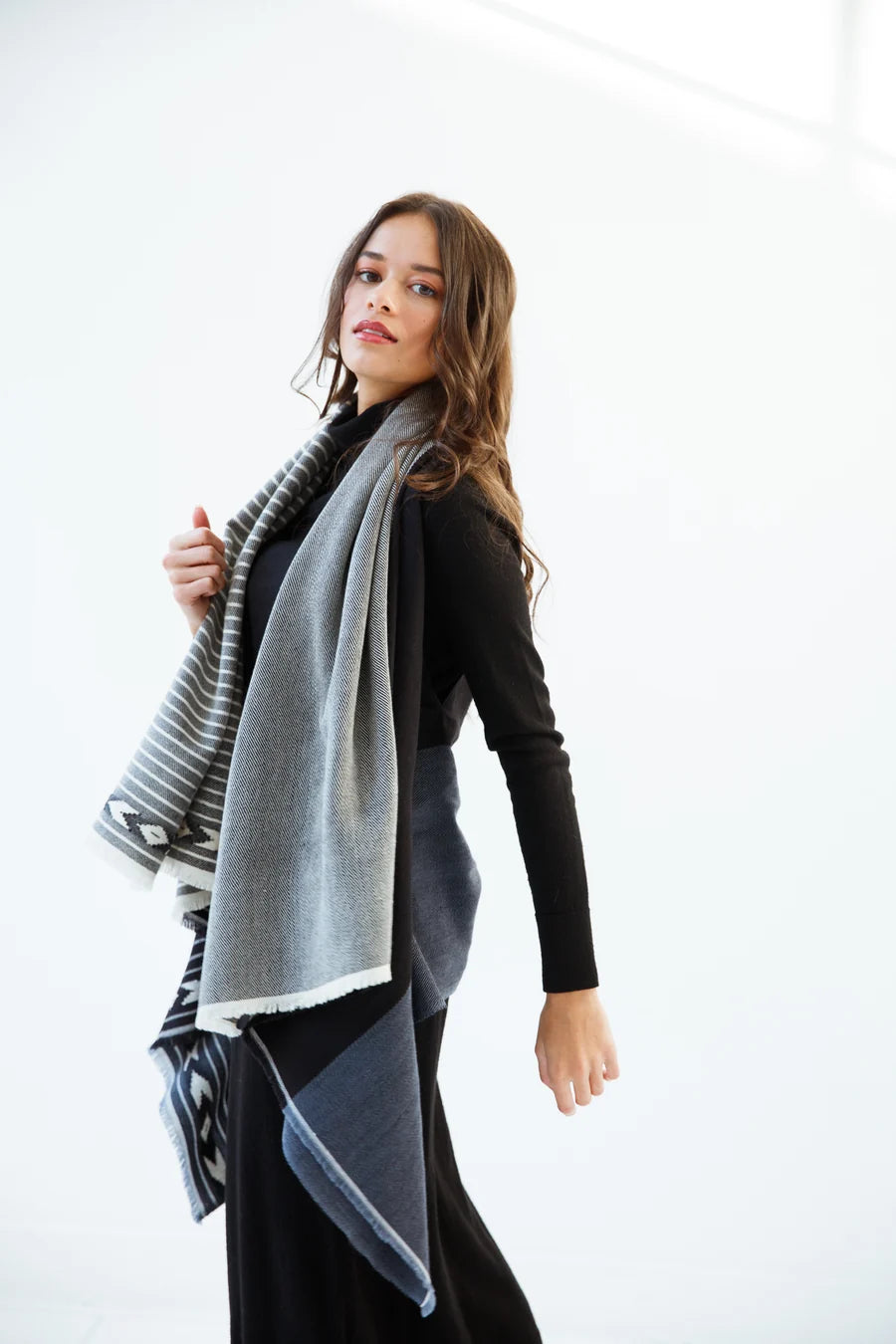 Julahas Light Wool Cape Fusion Graphic - Petite