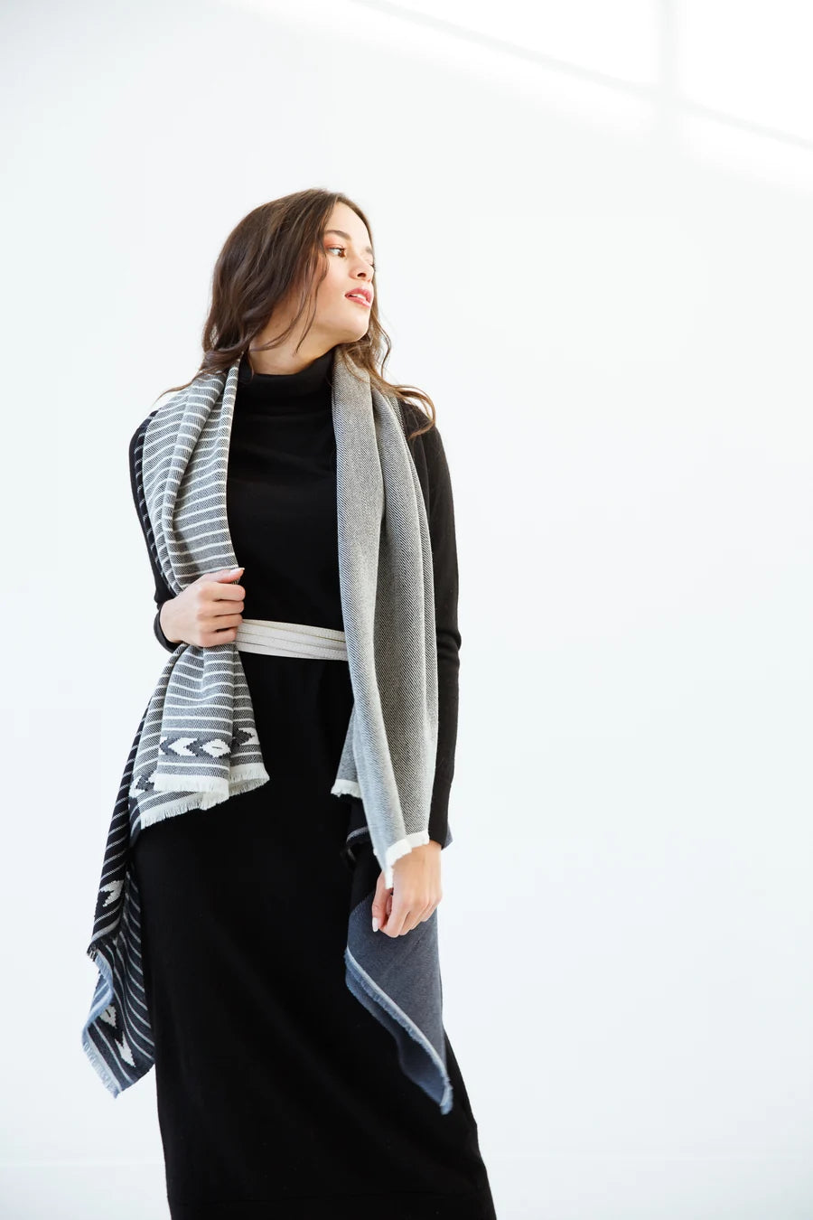 Julahas Light Wool Cape Fusion Graphic - Petite