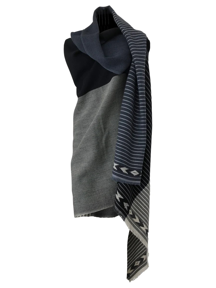 Julahas Light Wool Cape Fusion Graphic - Petite