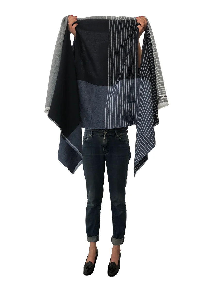 Julahas Light Wool Cape Fusion Graphic - Petite