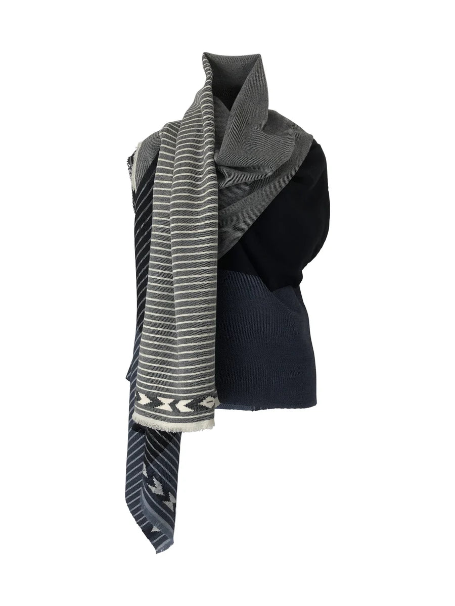 Julahas Light Wool Cape Fusion Graphic - Petite