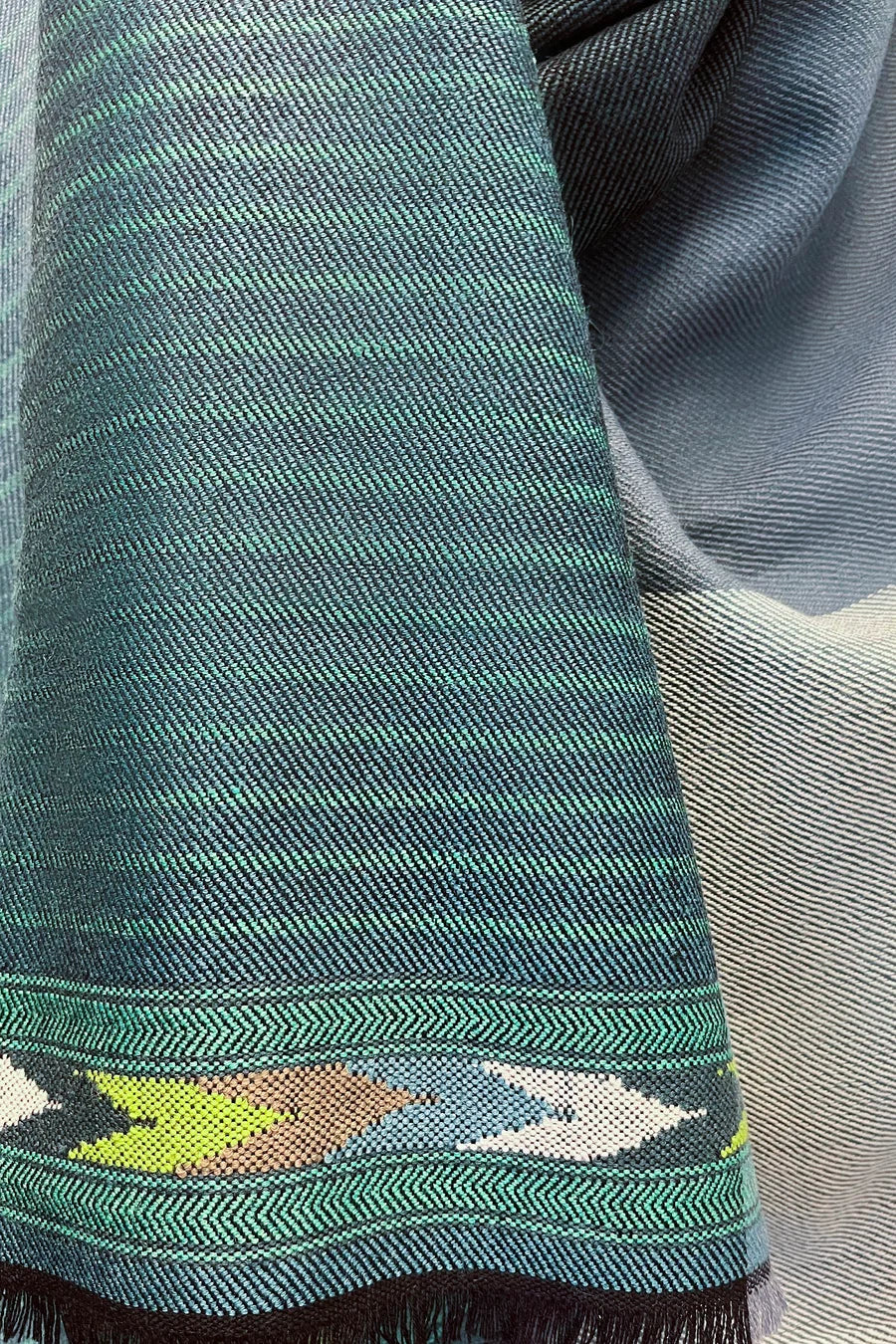 Julahas Light Wool Cape Fusion Teal