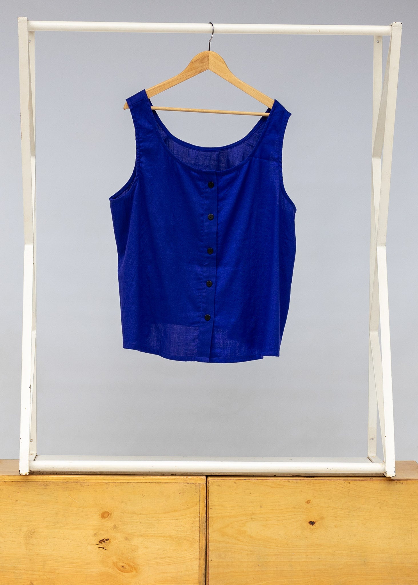 Sapphire Reversible Scoop Tank