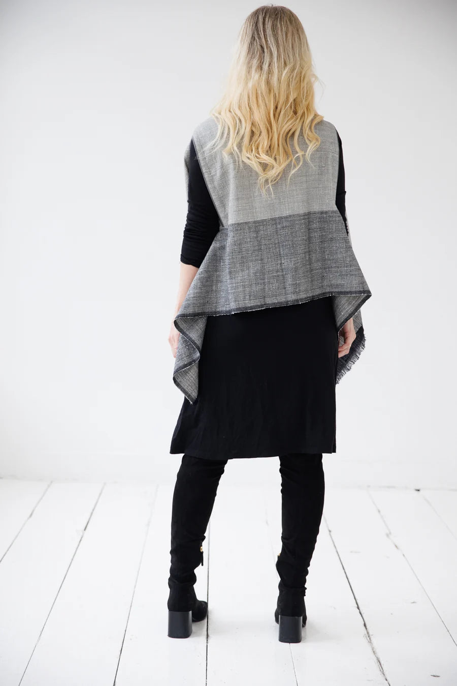 Julahas Wool Silk Cape Forest Kanha