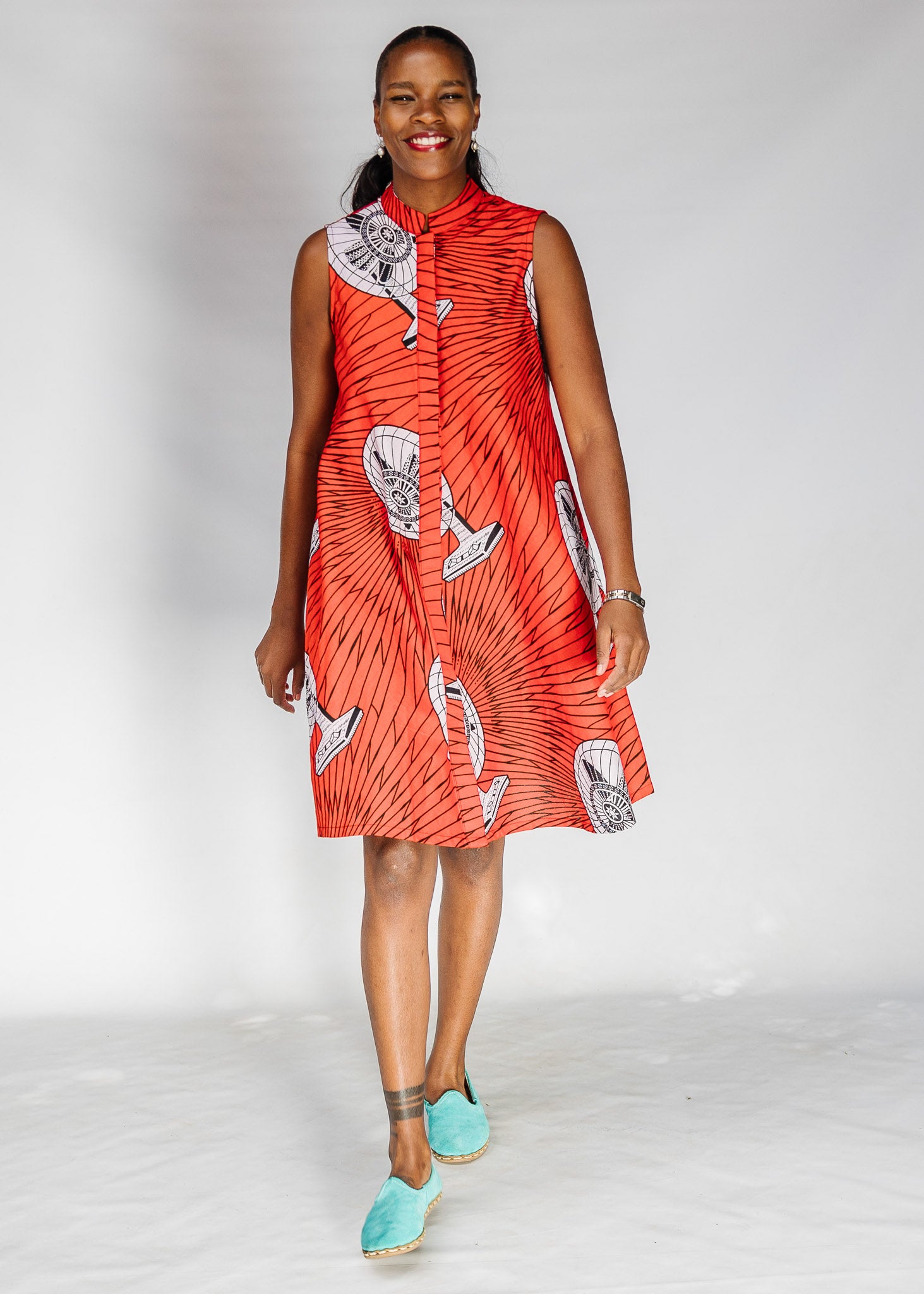 Oscillate Sleeveless Dress – Zuri